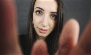 触摸脸部 ASMR